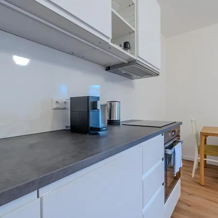 Apartment Noor With Balcony Lend Parking Option Graz