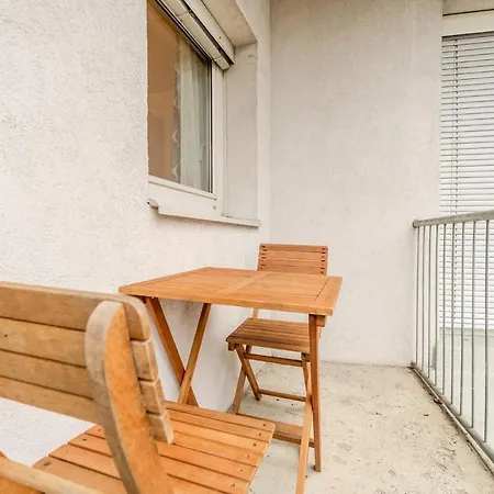 Noor With Balcony Lend Parking Option *